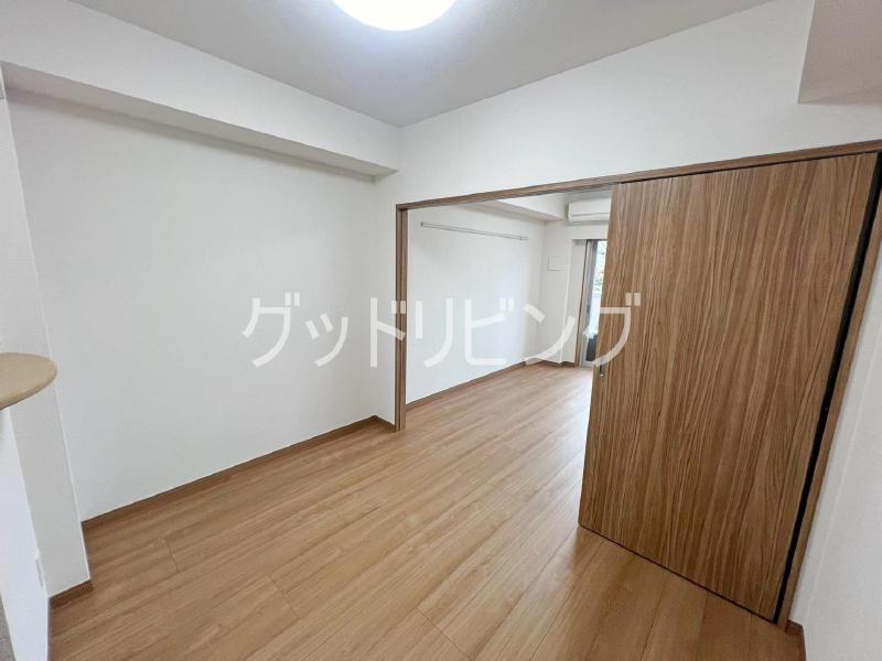 ミライズ柴又レジデンスの居間写真