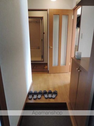 ラ・パークうえさかIIIの玄関写真