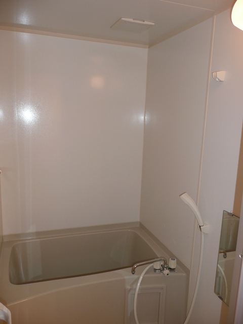 バス・シャワールーム　B102号室の写真を掲載しております。