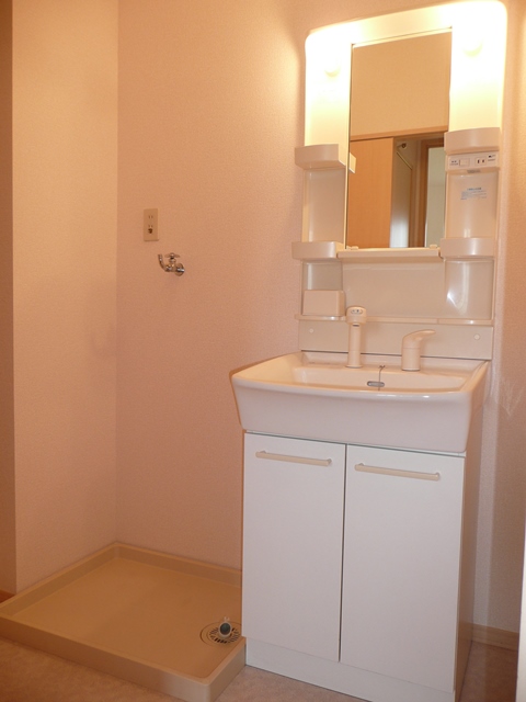 洗面設備　B102号室の写真を掲載しております。