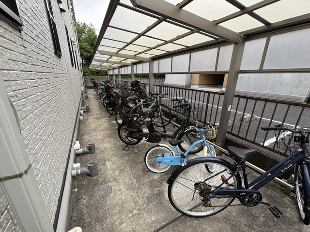 グリーンライン 日吉本町駅 徒歩3分 2階建 築9年の外観写真