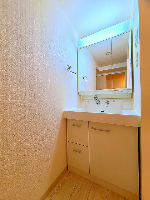 【札幌市北区北三十二条西のマンションの洗面設備】