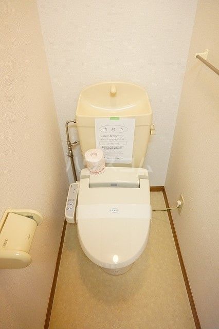 【高松市一宮町のアパートのトイレ】