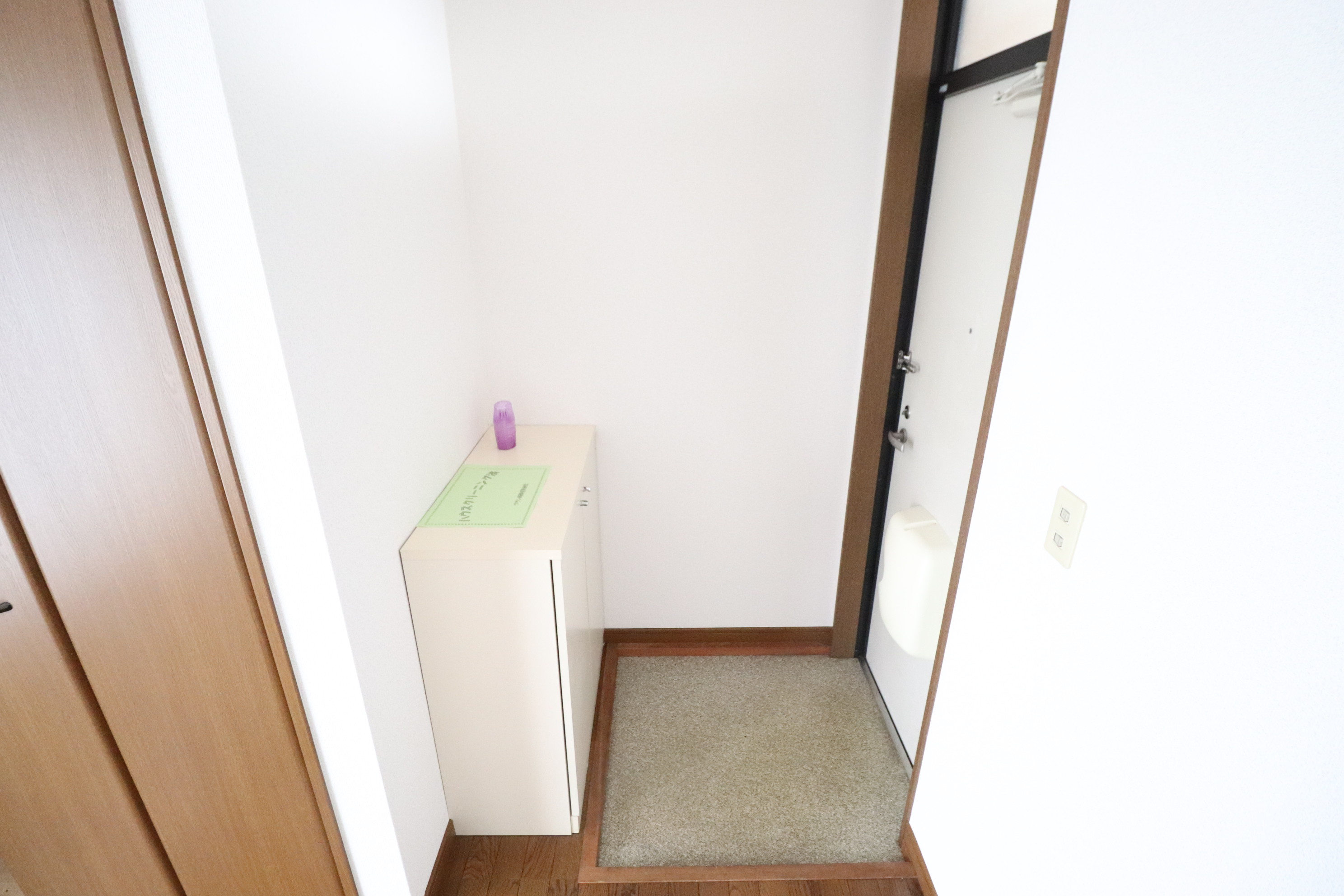 玄関　シューズボックス付きの玄関スペース！