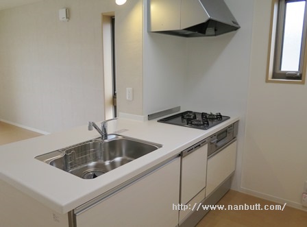 キッチン　パーティキッチン／窓付きです