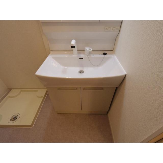 【上田市下塩尻のアパートの洗面設備】