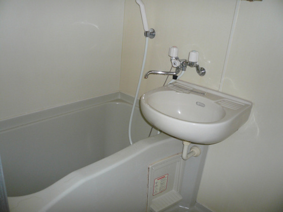 洗面設備　※別部屋の写真です