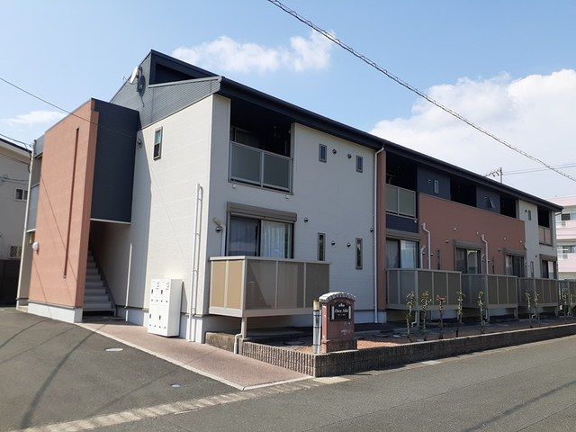 静岡県浜松市中央区高丘東５（アパート）の賃貸物件の外観