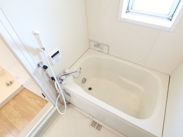 バス・シャワールーム　お風呂で日々の疲れを落としましょう