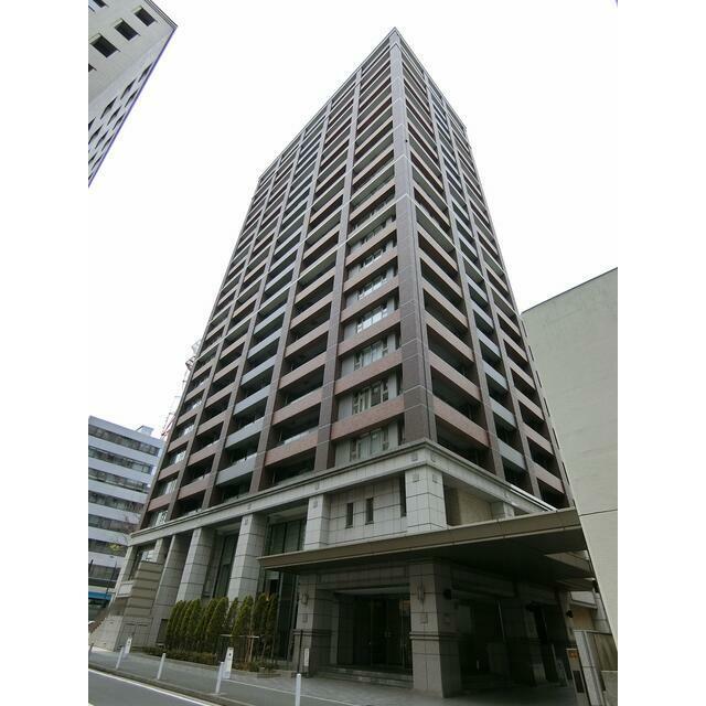 横浜市中区日本大通のマンションの建物外観