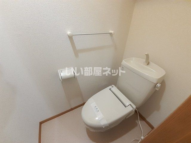【舞鶴市八反田北町のアパートのトイレ】