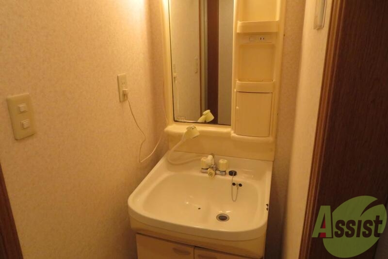 洗面設備　独立洗面なので忙しい朝もバッチリですね。