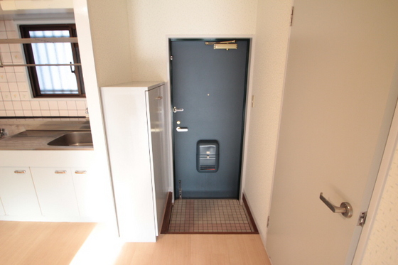 玄関　※別部屋の写真です
