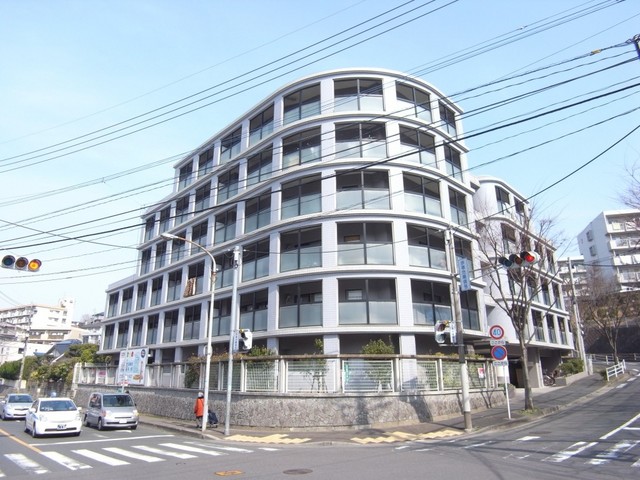 北九州市小倉南区守恒のマンションの建物外観