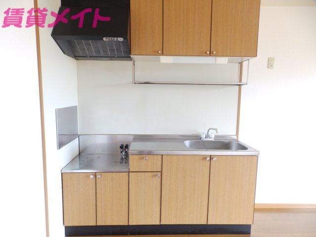 キッチン　同物件別室タイプ