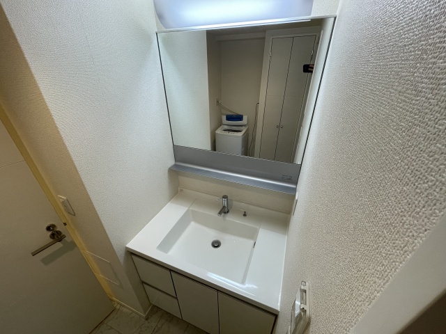 地下鉄西神・山手線 新神戸駅 徒歩7分 13階建 築21年の内装写真