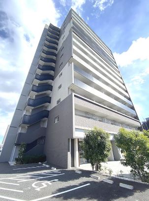 品川区東品川のマンションの建物外観