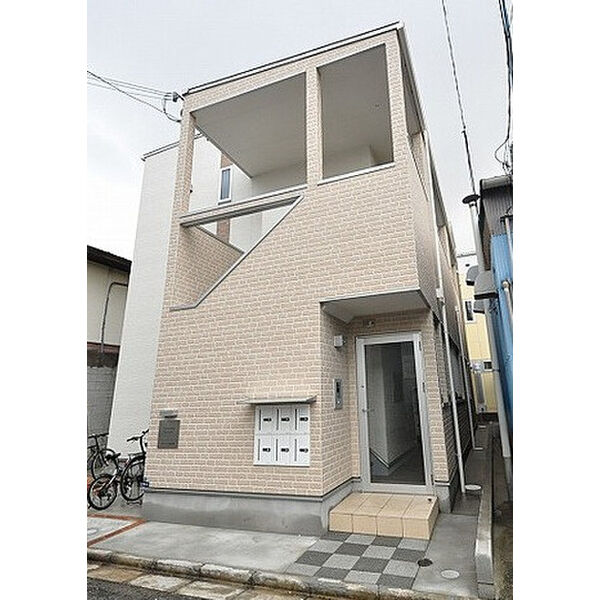 【アヴェンス高井田の建物外観】