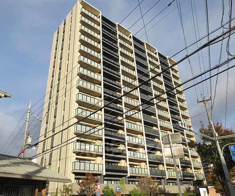 大津市皇子が丘のマンションの建物外観