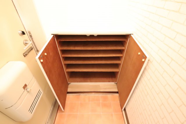 収納　シューズボックス