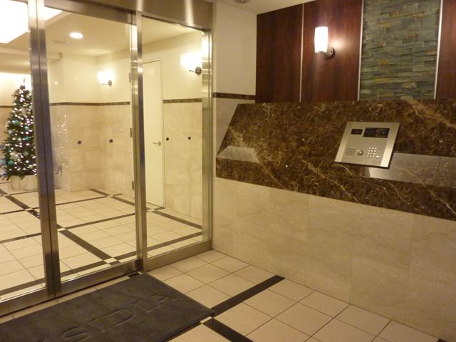 エントランス　オートロック