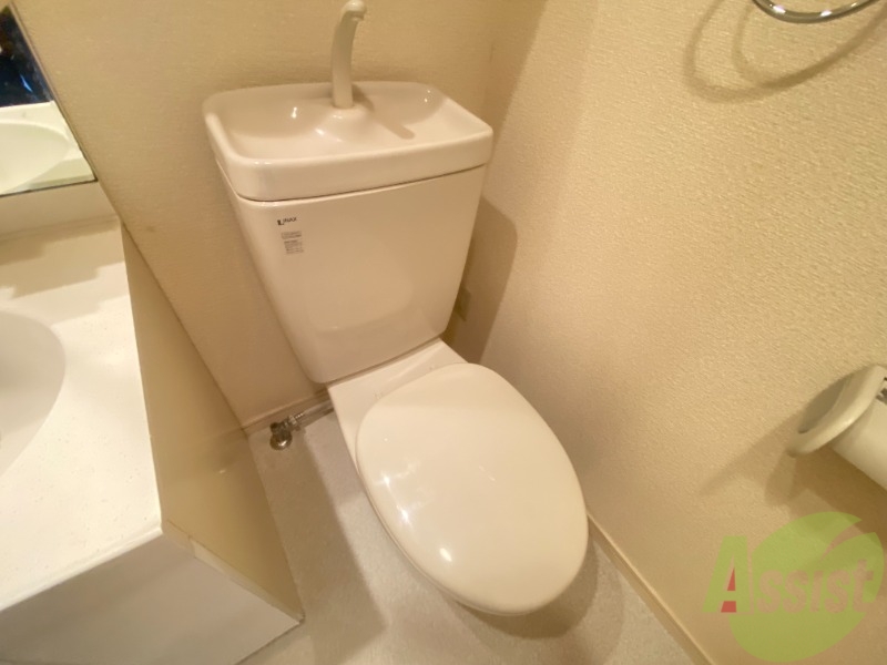 トイレ　トイレとお風呂が別なので清潔に使えて嬉しいですね。