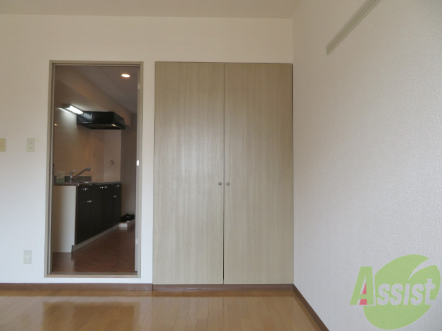 収納　収納スペースはコチラ。中が気になりますね～。