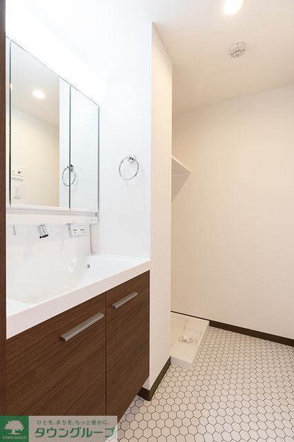 洗面設備　※写真は同タイプ住戸です。