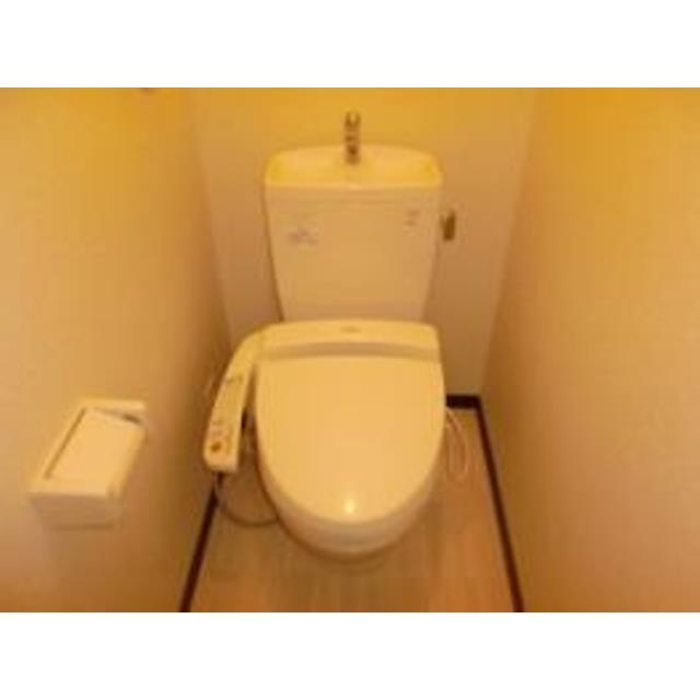 トイレ　温水洗浄便座