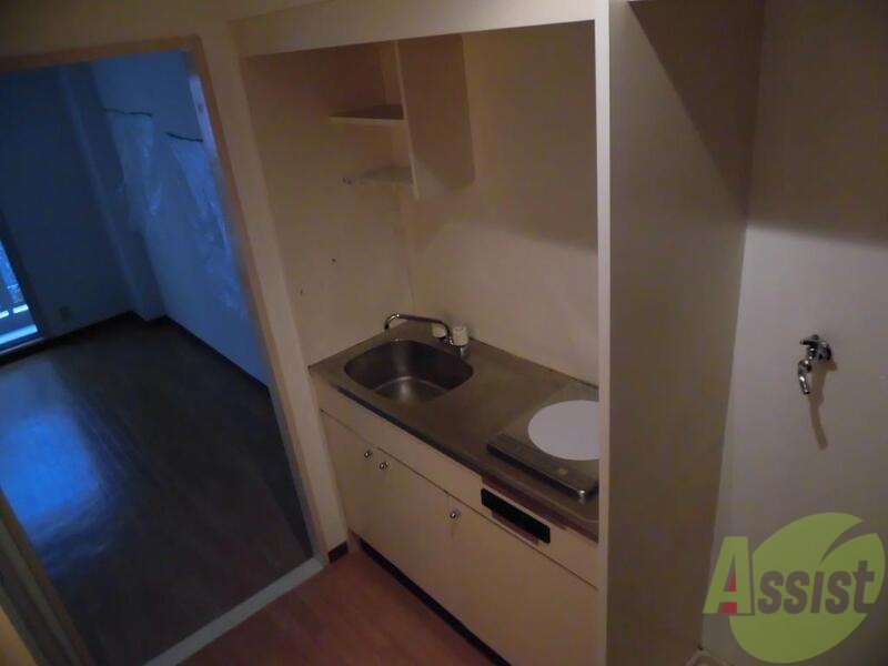 キッチン　一人暮らしにピッタリサイズ掃除もらくらくです。