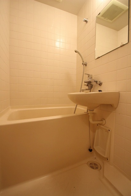 バス・シャワールーム　同物件別室です。