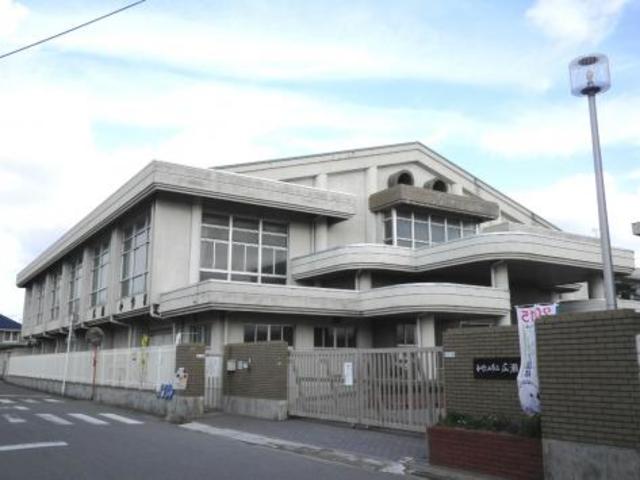 小学校　和歌山市立広瀬小学校（小学校）まで329m