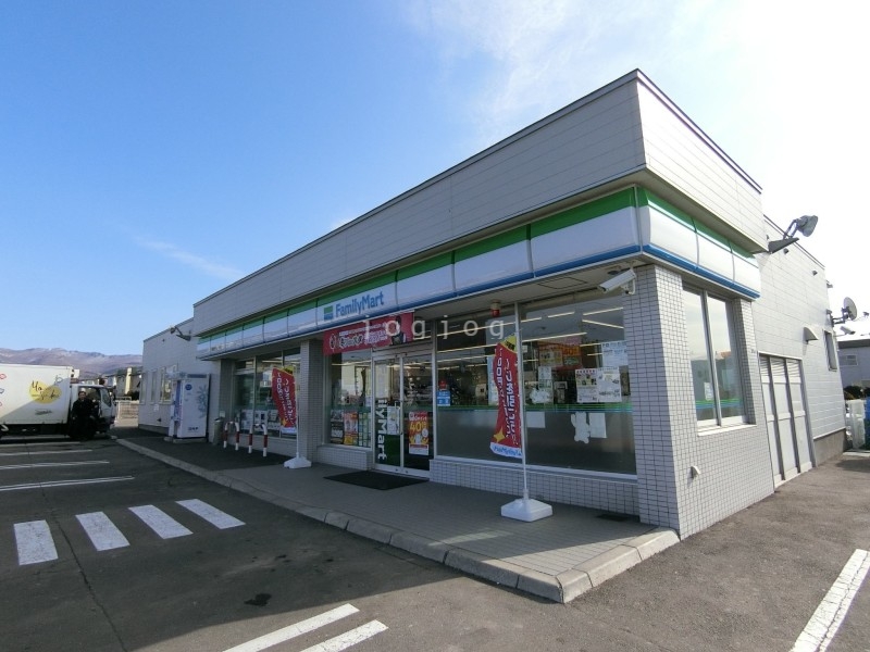 コンビニ　ファミリーマート函館美原5丁目店（コンビニ）まで452m
