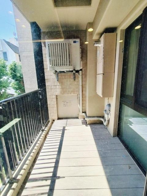 バルコニー　バルコニー　ウッドデッキ