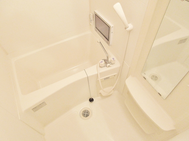 バス・シャワールーム　ＴＶつき