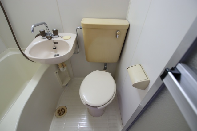 トイレ　※別号室の参考写真です※