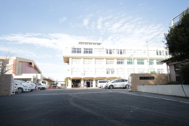 中学校　日進市立日進東中学校（中学校）まで3000m