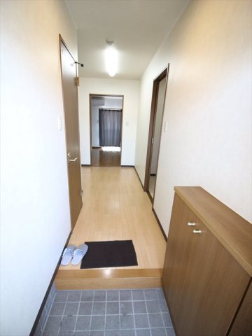 玄関　写真は別室