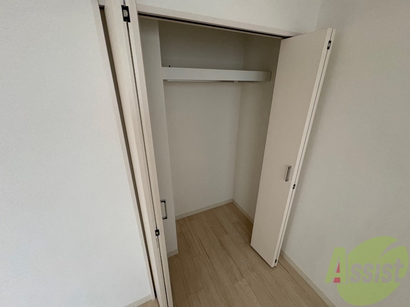 収納　寝室の収納です。部屋がすっきり片付きます。