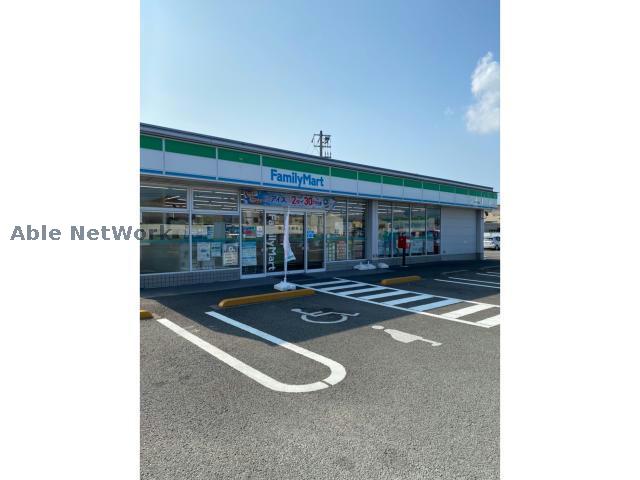 コンビニ　ファミリーマート小松島金磯店（コンビニ）まで648m