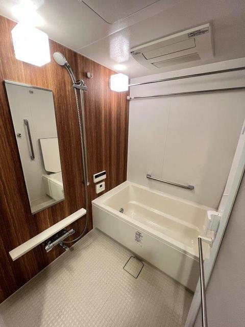 バス・シャワールーム　追焚機能・浴室乾燥機