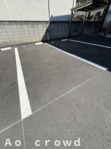 駐車場　駐車場に車を止められます