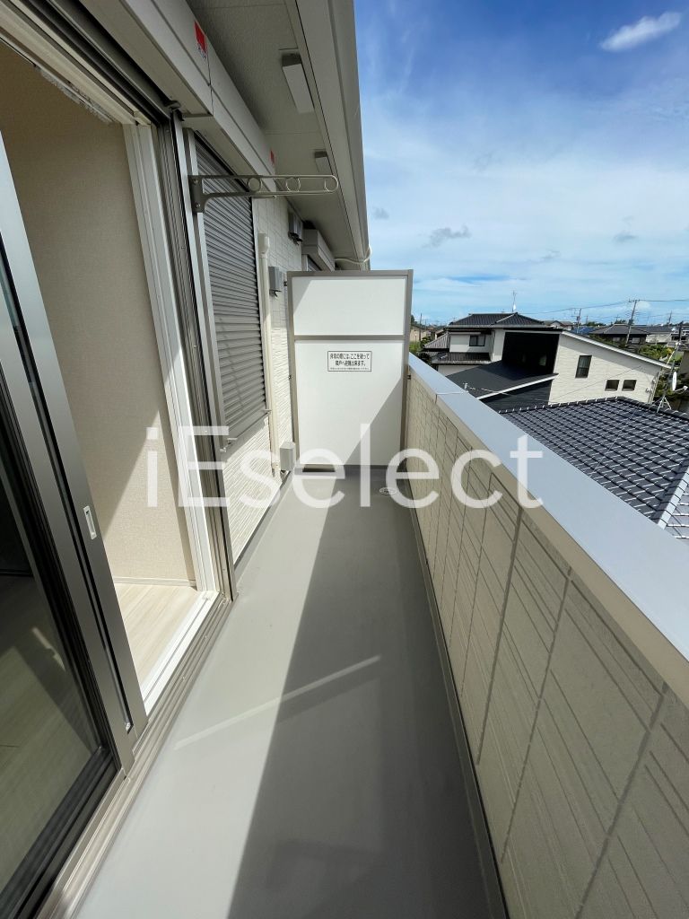 バルコニー　日当たり良好なバルコニーです