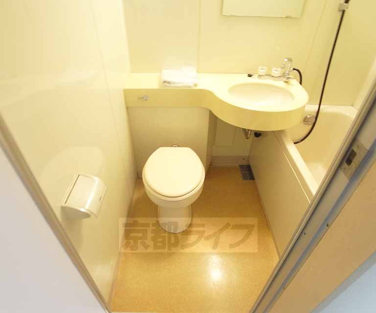 トイレ　清潔感のある水廻りです。