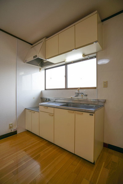 キッチン　同じ敷地内別なお部屋