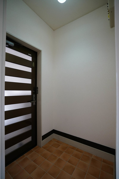 玄関　同じ敷地内別なお部屋