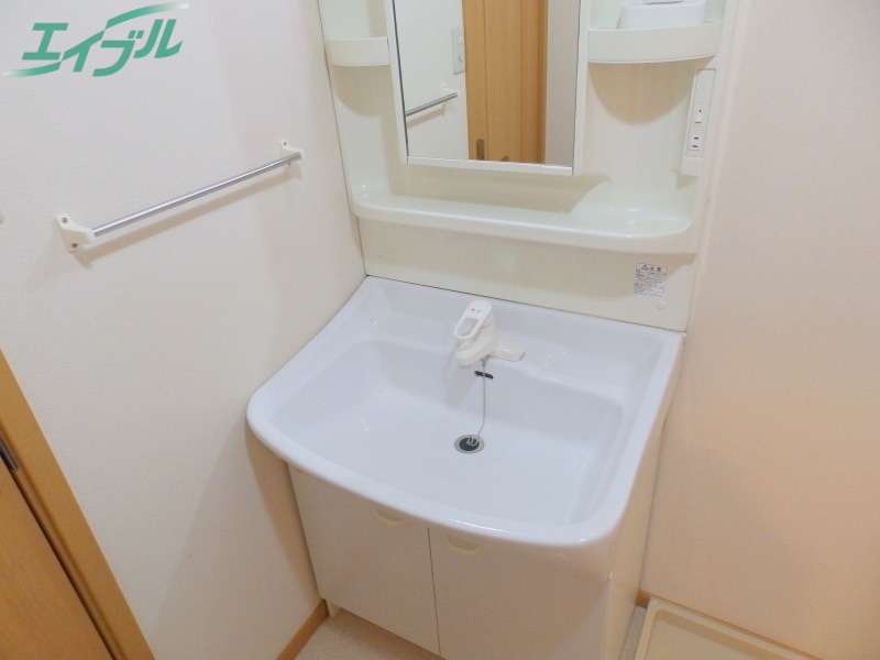 洗面設備　同型参考写真