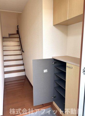 玄関　シューズボックス