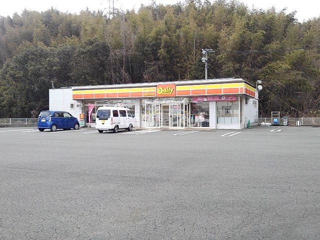 コンビニ　デイリーヤマザキ　広川当条店（コンビニ）まで1431m