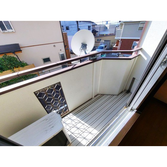 バルコニー　南向き日当たり良好です